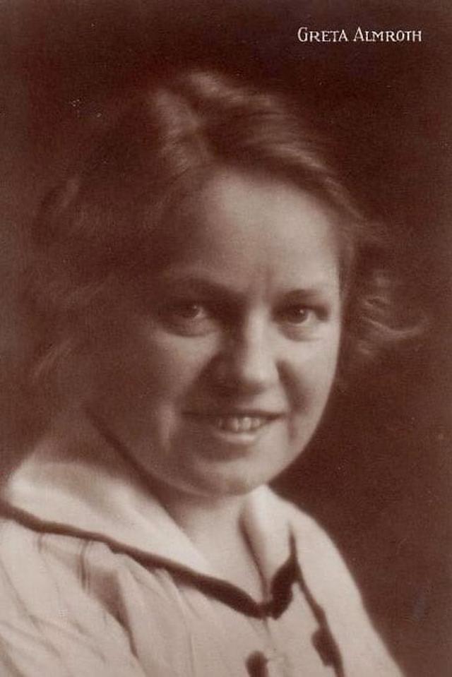 Greta Almroth