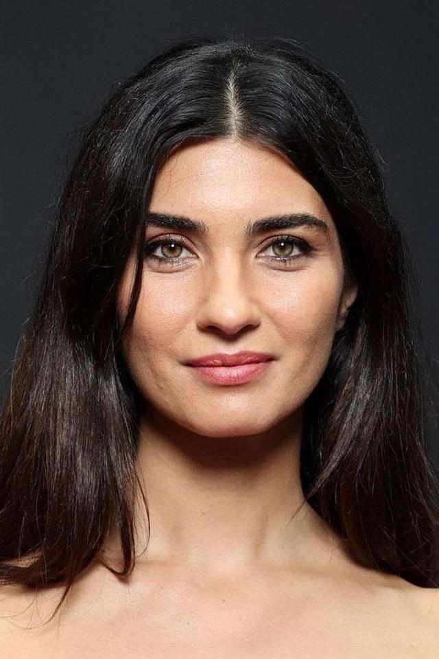 Tuba Büyüküstün