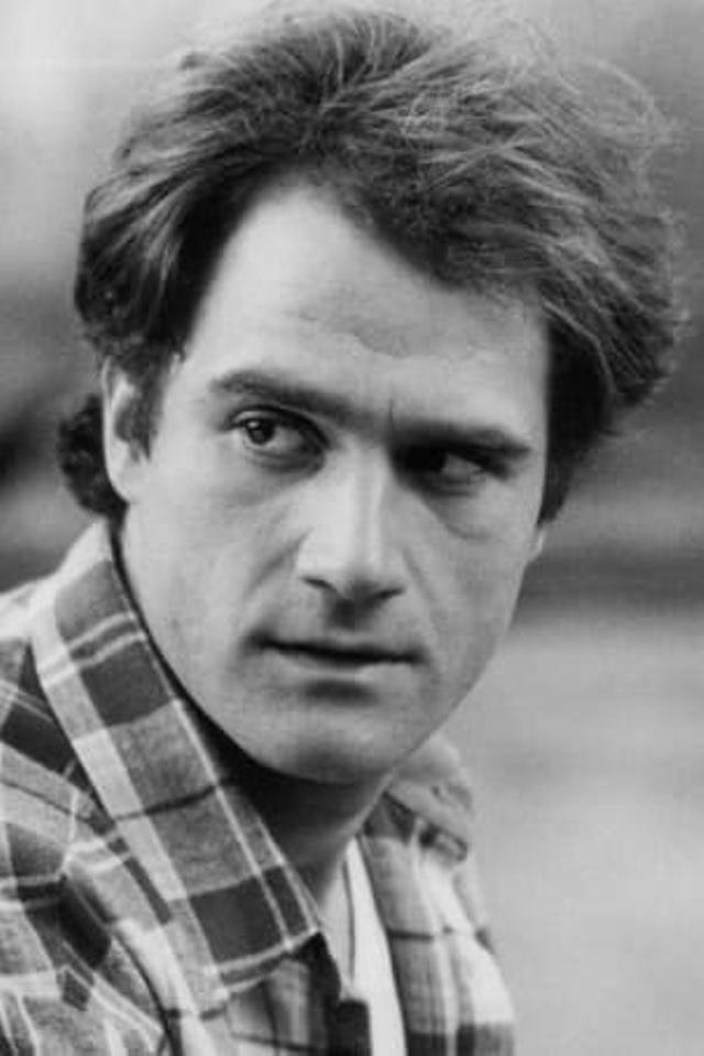 Elias Koteas