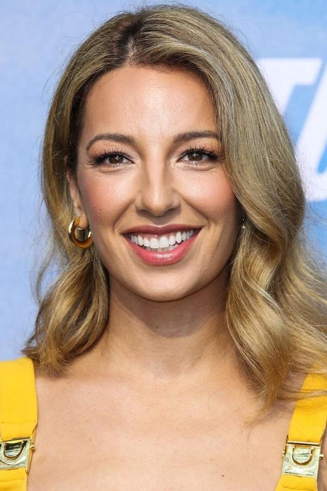 Vanessa Lengies